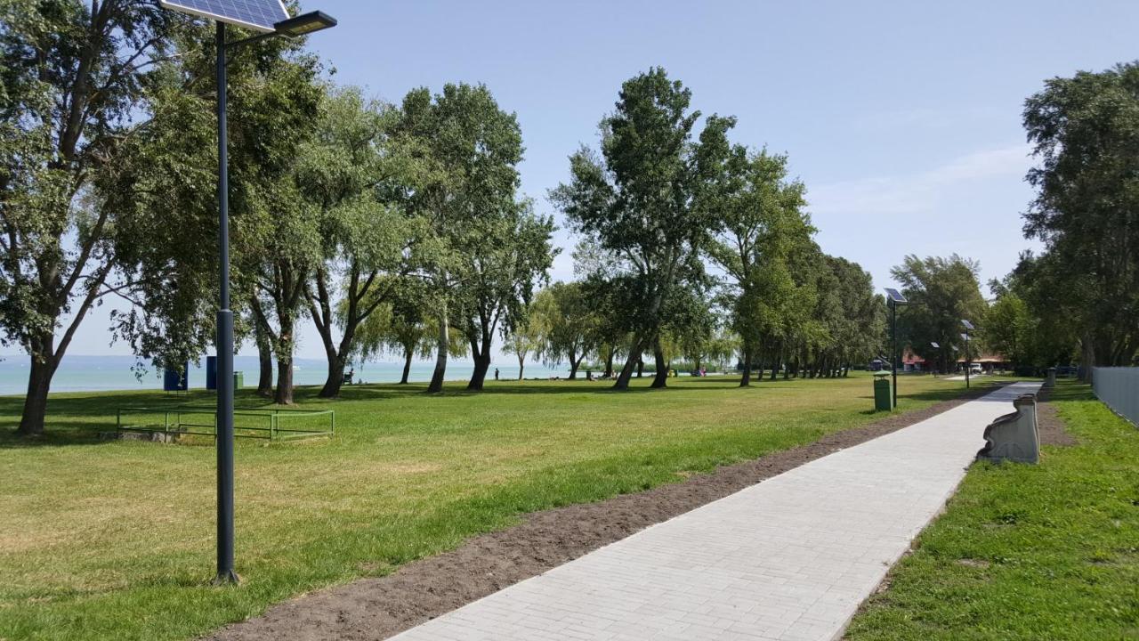 Lelle Resort B21 Balatonlelle Luaran gambar